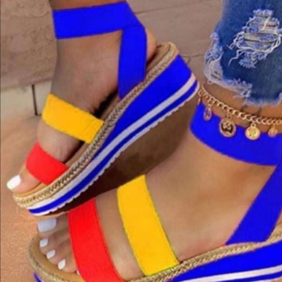 Platform Color Block - Picture 1 of 1